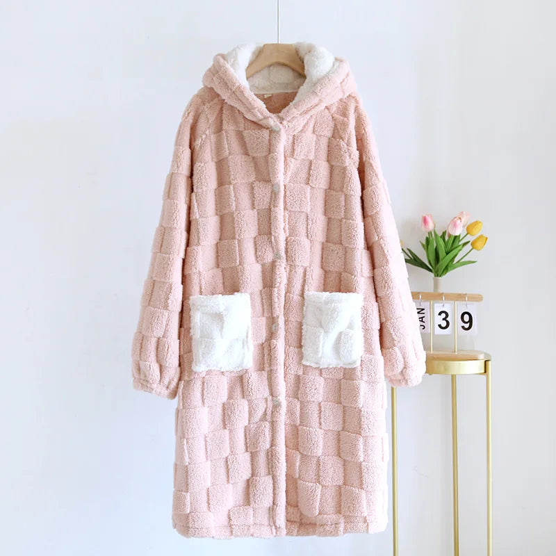 Elegant Winter Flannel Robe – Comfortable