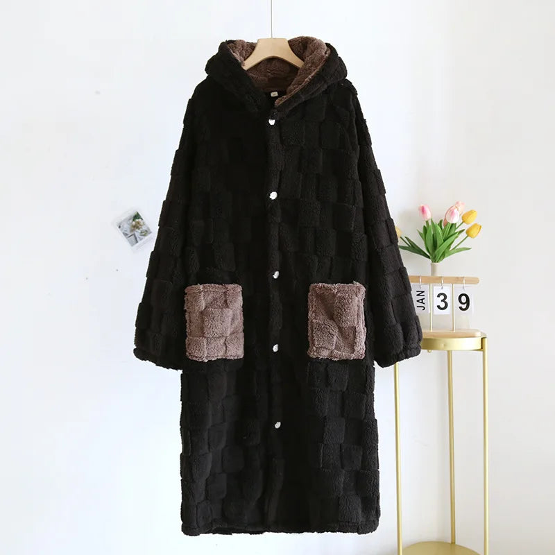 Elegant Winter Flannel Robe – Comfortable