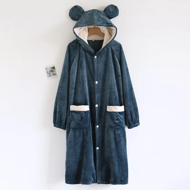 Elegant Winter Flannel Robe – Comfortable