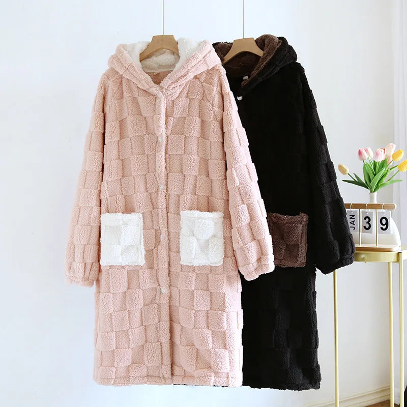 Elegant Winter Flannel Robe – Comfortable